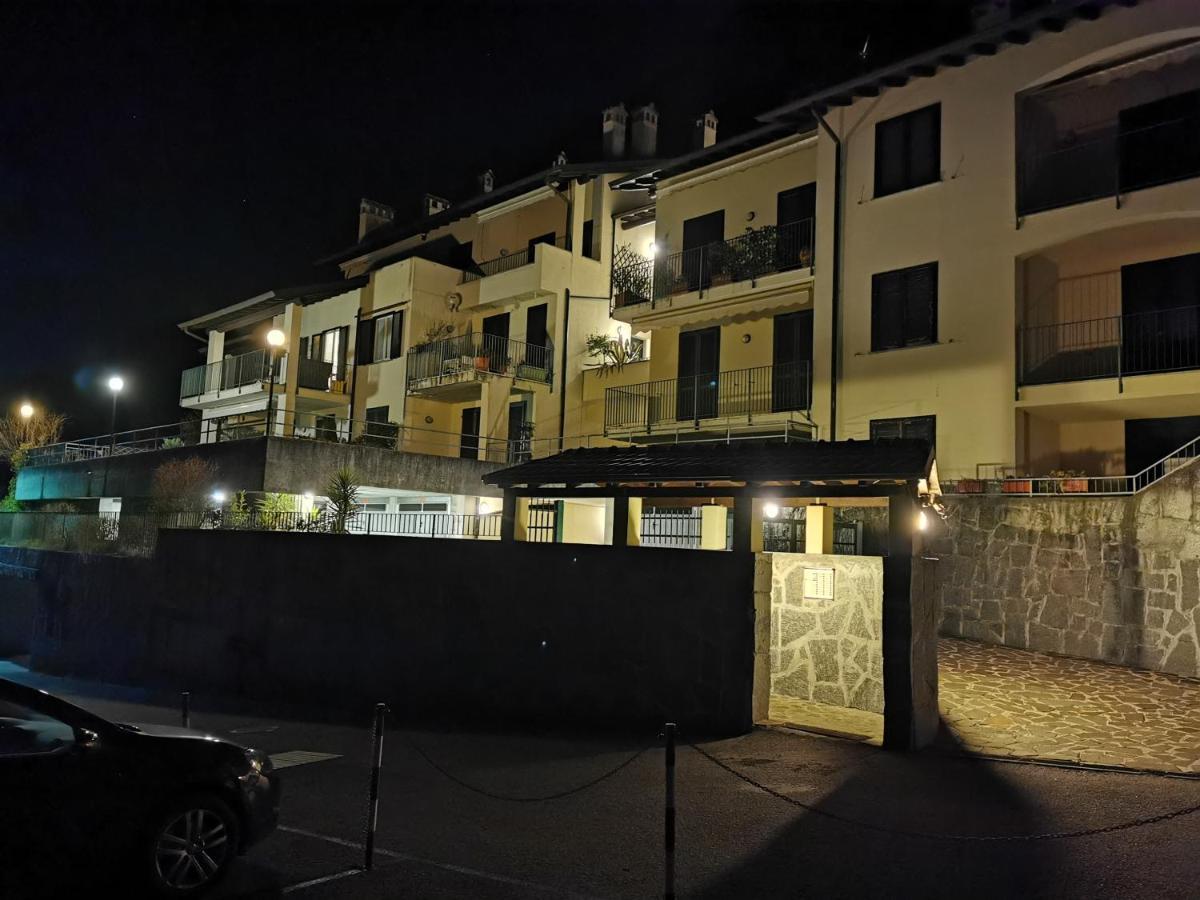 Near Monastero And Castello Di Vezio Apartamento Varenna